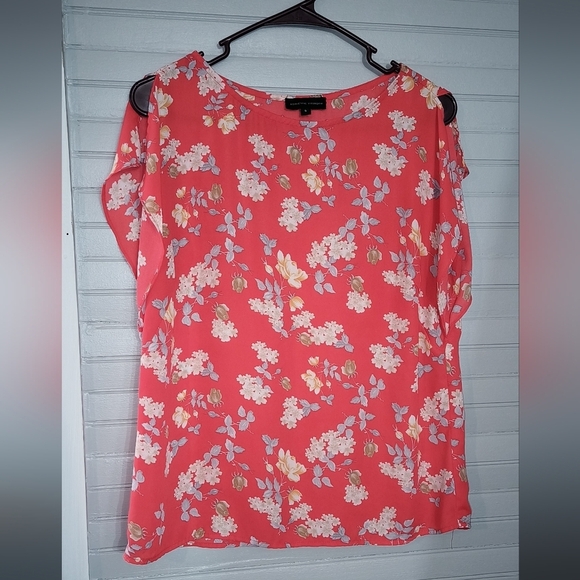 Adrienne Vittadini blouse sz small floral design - Picture 2 of 6